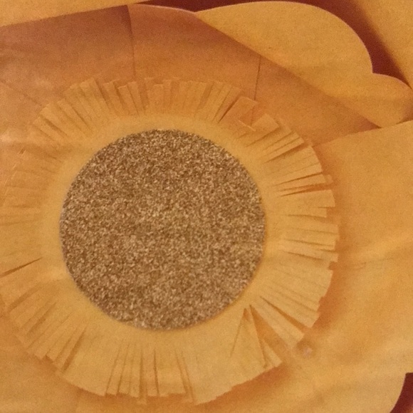NEW RARE RECOLLECTIONS PAPER FLOWER KIT YWLLOW SUNFLOWER CRAFT GIFT LARGE - Picture 6 of 9